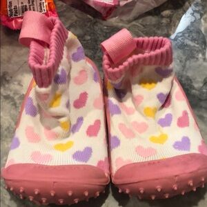 Skidders size 4 12M shoes 💛💖💜